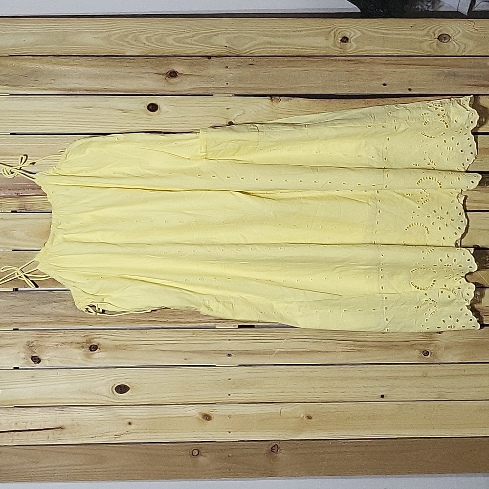 ๐ Zara Eyelet Dress - Picture 3 of 8